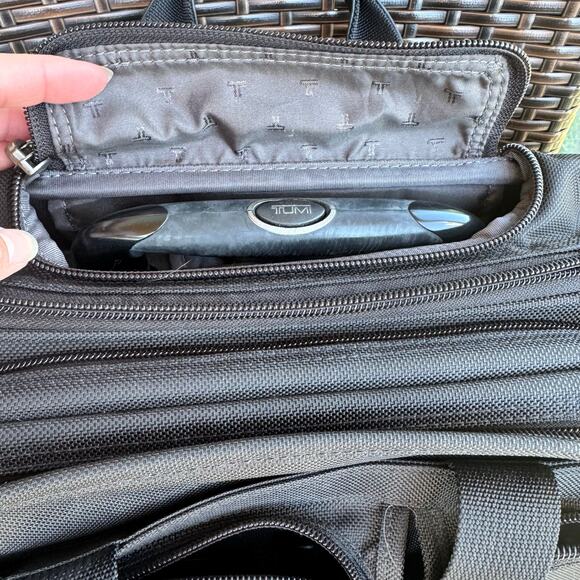 TUMI Alpha Deluxe Wheel Rolling Expandable Carry On 26103D4 Ballistic Nylon 17" - Picture 2 of 12